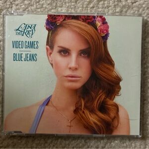 Authentic Lana Del Rey "Video Games / Blue Jeans" 2-Track Single CD (2011)